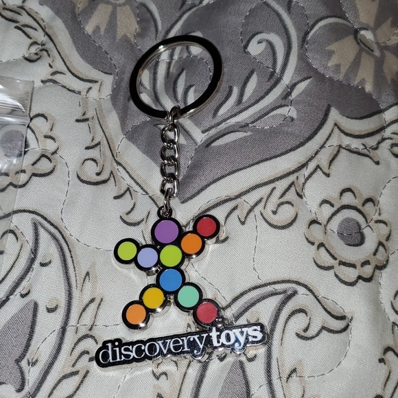 Discovery Toys Keychain NWOT - Picture 1 of 2